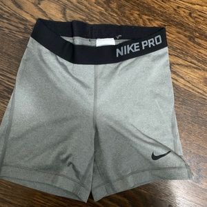 Nike Pro Women’s Spandex Shorts Gray Small